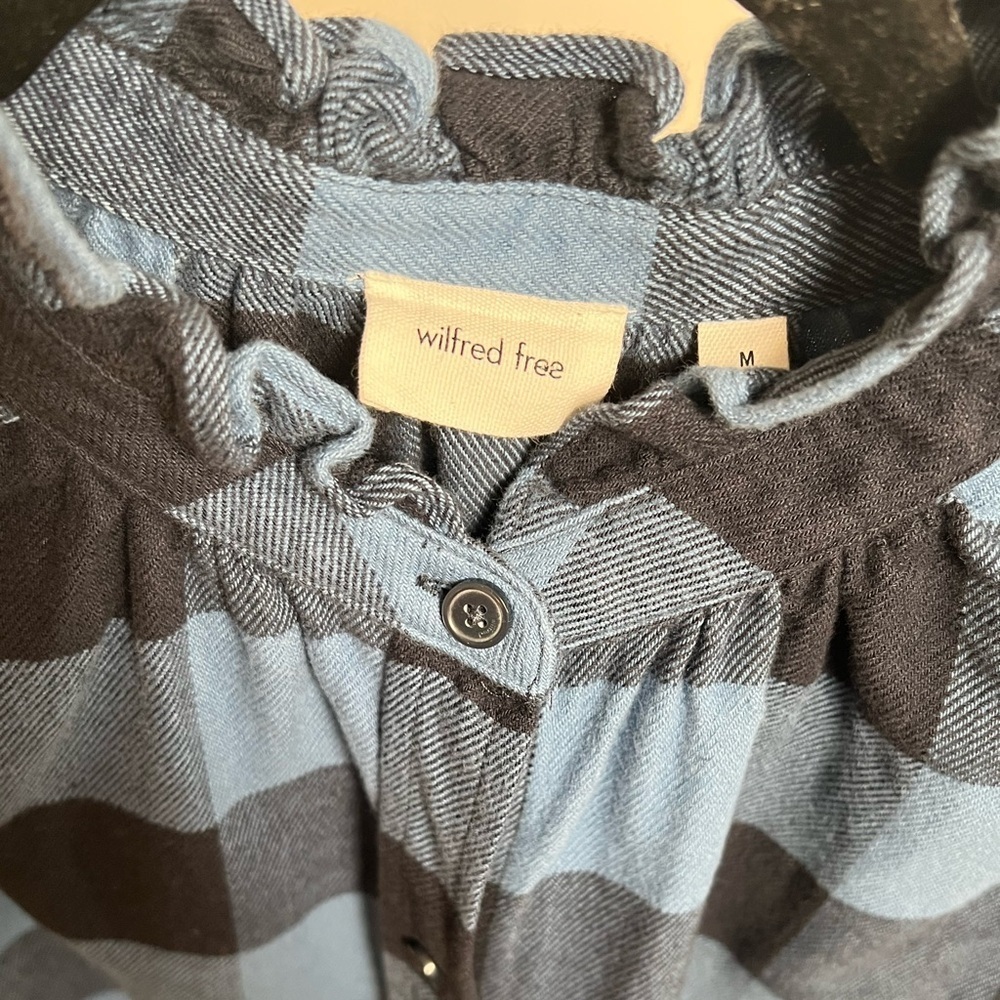 Aritzia Wilfred Free Plaid Ruffle Blue Button Down Top (M) - Picture 4 of 4